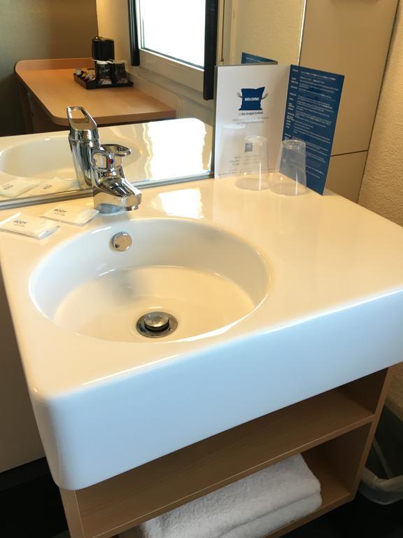Ibis Budget - Enfield Sydney Bagian luar foto